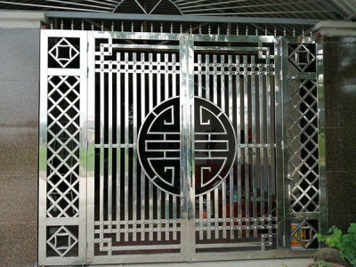 Thi công cửa sắt inox quận 12 