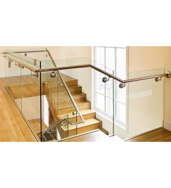 Cầu thang inox kính cường lực 