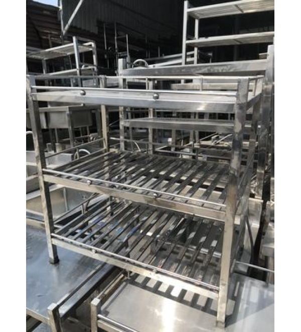 Mẫu kệ inox 3 tầng 