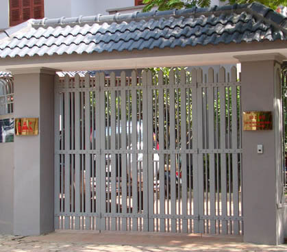 Thi công cửa sắt - inox Củ Chi 