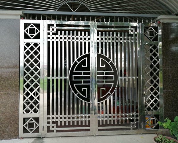 Mẫu cửa cổng inox