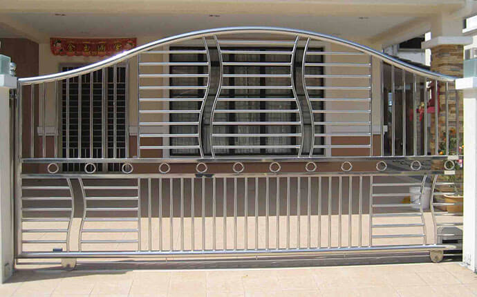 Cửa cổng inox trượt ngang: Thi công cửa cổng inox tại Củ Chi