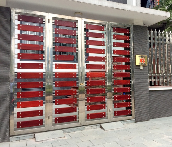 Mẫu cửa cổng inox