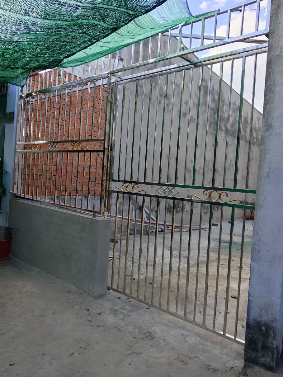 Thi công cửa sắt inox Hóc Môn