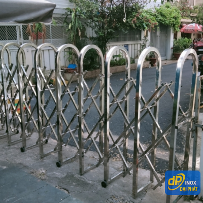 Hàng rào cổng xếp công trường inox 304
