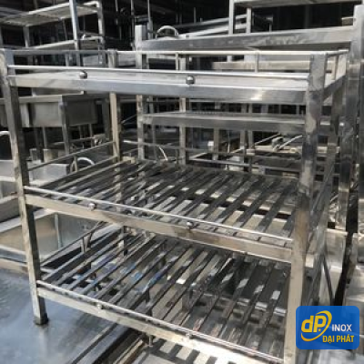 Mẫu kệ inox 3 tầng 